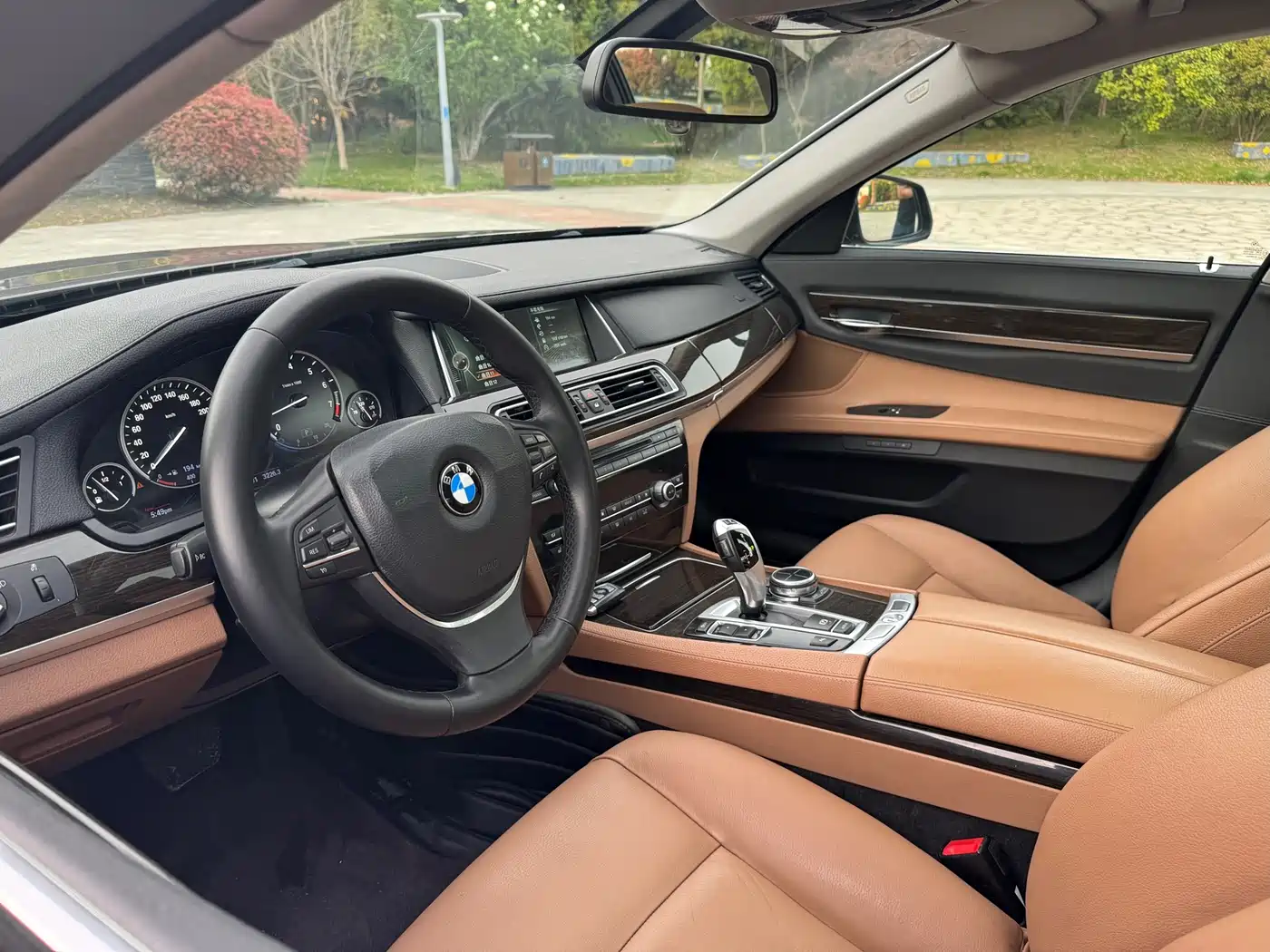 BMW 7 Series 2013 Model 730Li Luxury фото 10