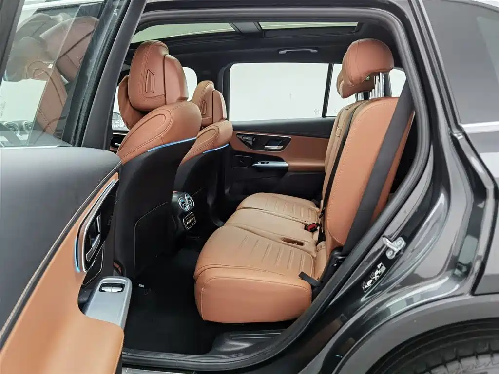 Mercedes-Benz GLC 2023 GLC 260 L 4MATIC Dynamic 7-Seater фото 15
