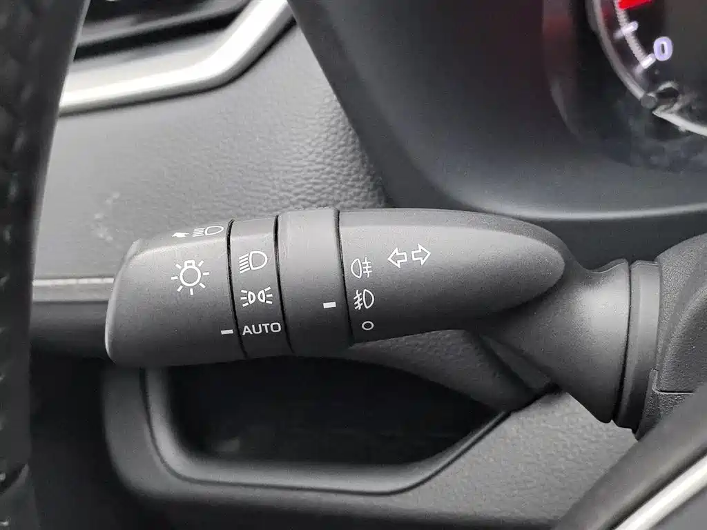 Toyota Wildlander 2022 2.0L CVT FWD Luxury PLUS Edition фото 21
