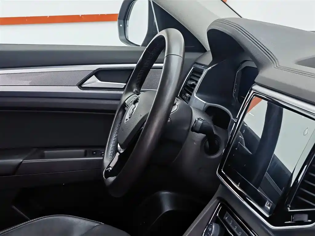 Volkswagen Teramont 2020 Facelift 330TSI 2WD Luxury фото 22