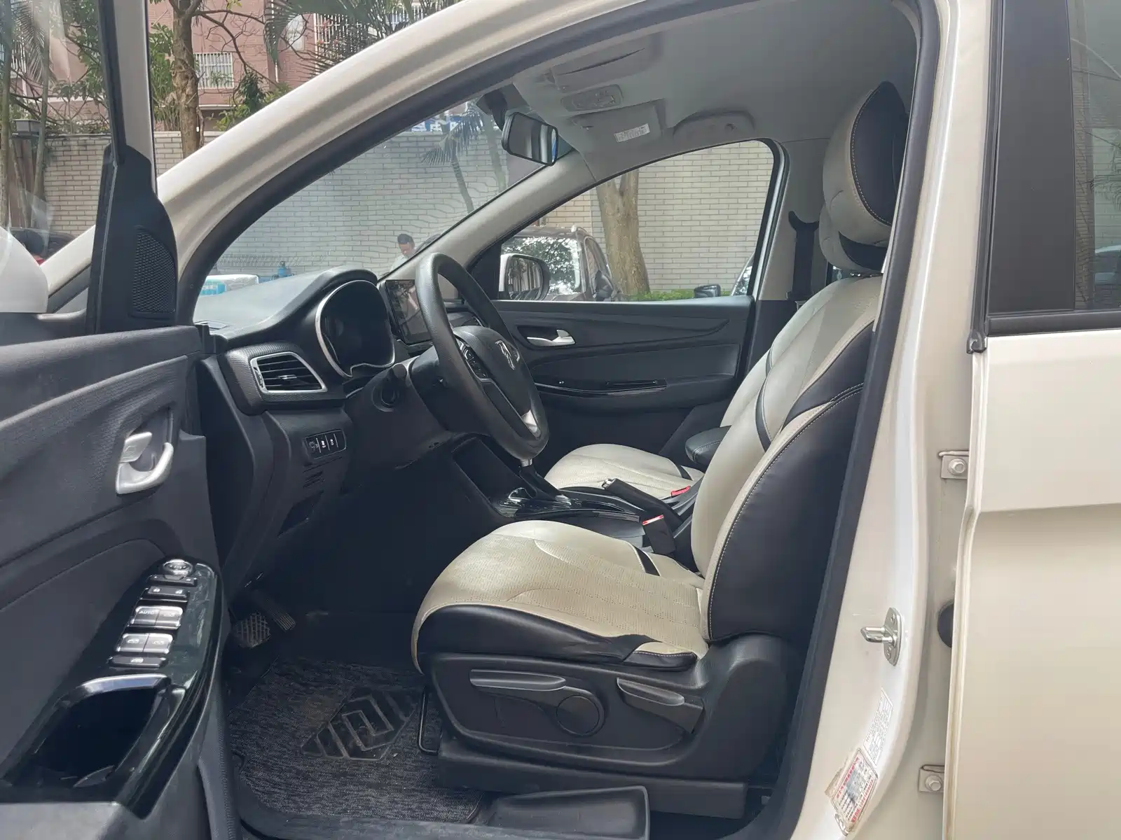Фото 9 - Baojun 730
