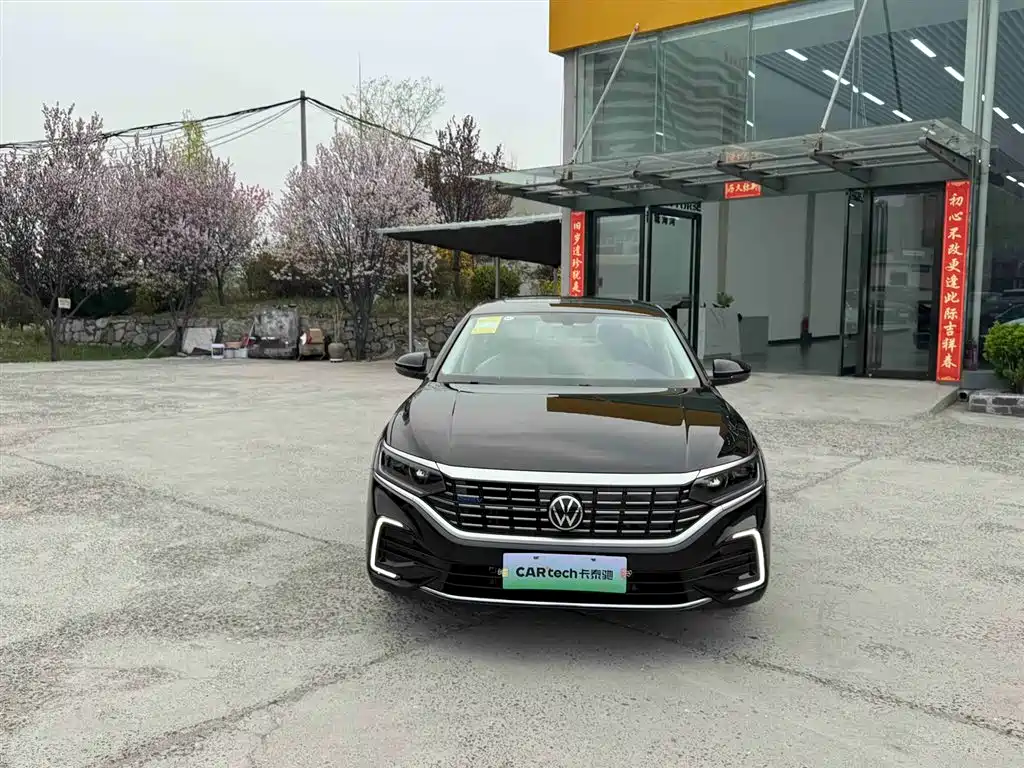 VOLKSWAGEN PASSAT NEW ENERGY