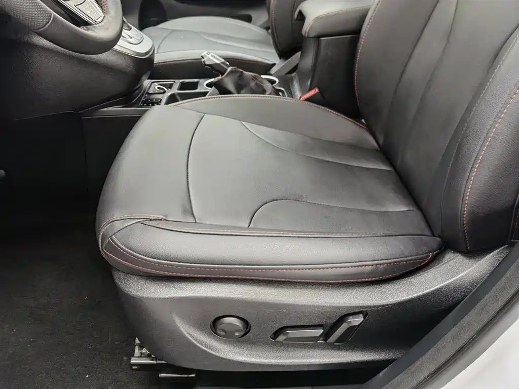 Haval H6 2017 Facelift Red Label Sport 1.5T Auto 2WD Luxury фото 20