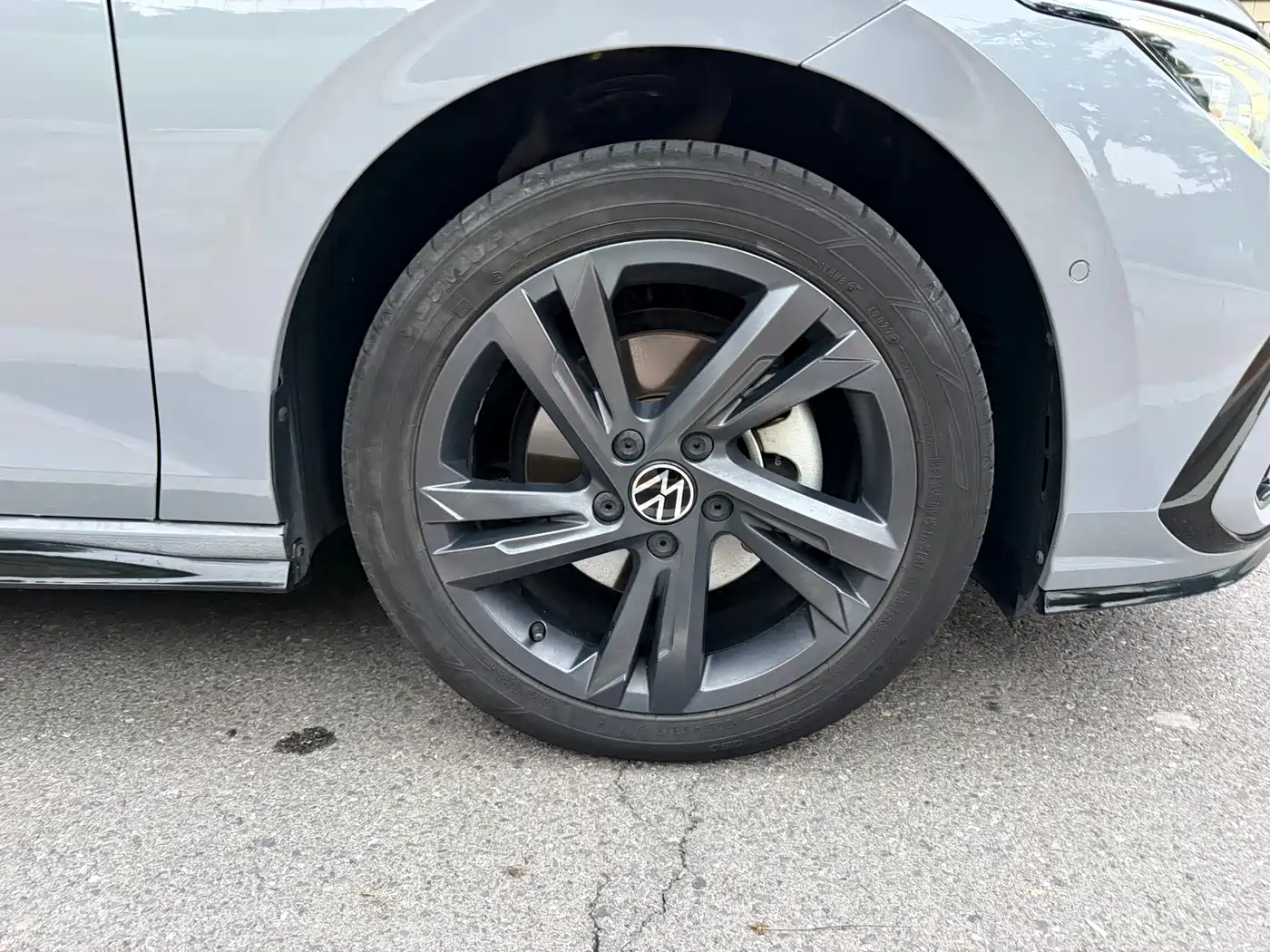 Volkswagen Golf 2021 280TSI DSG R-Line фото 15