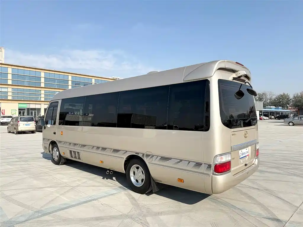Toyota Coaster 2015 4.0L Luxury Vehicle GRB53L-ZCMEK 20-seater фото 25