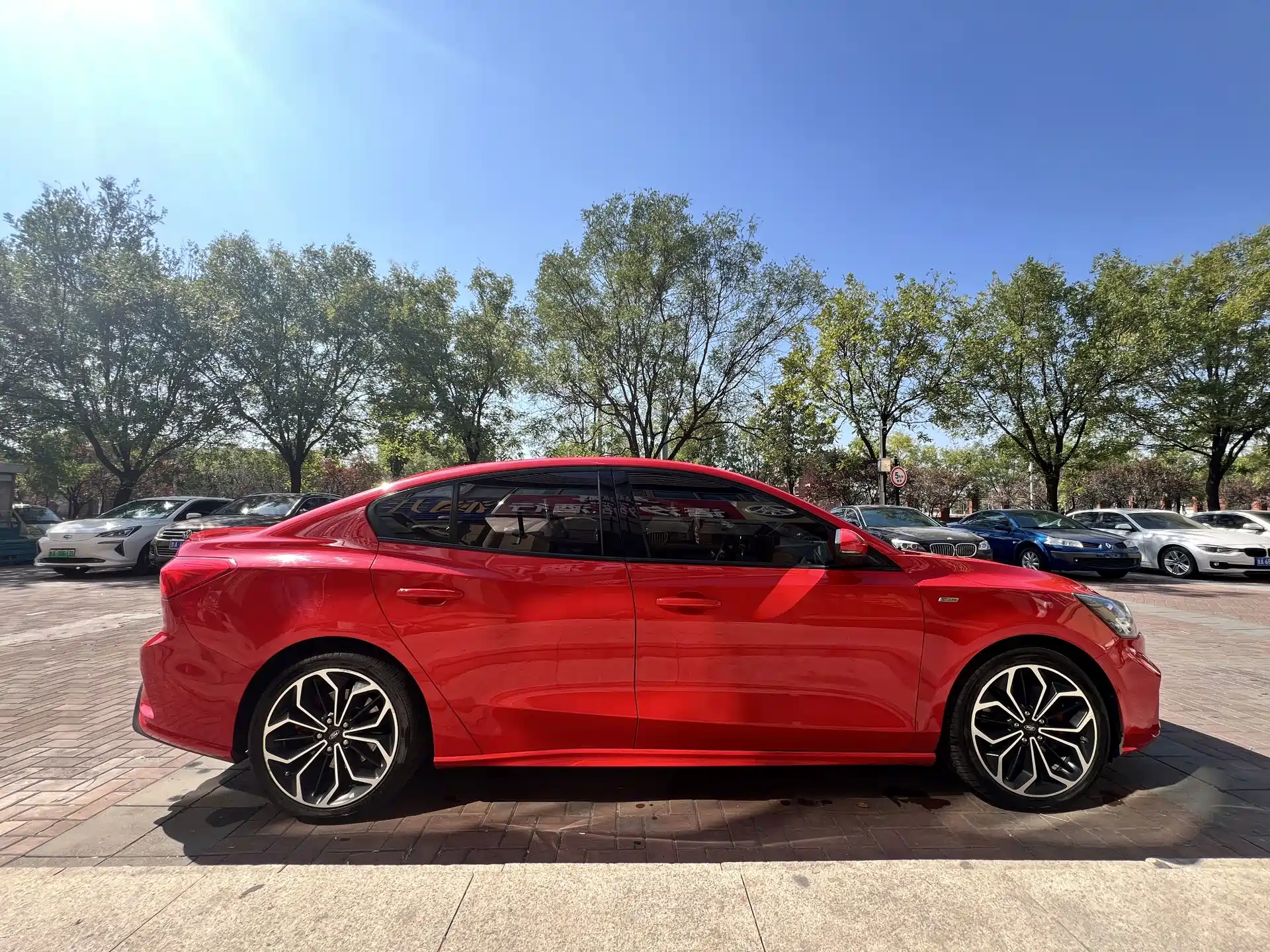 Фото 7 - Ford Focus