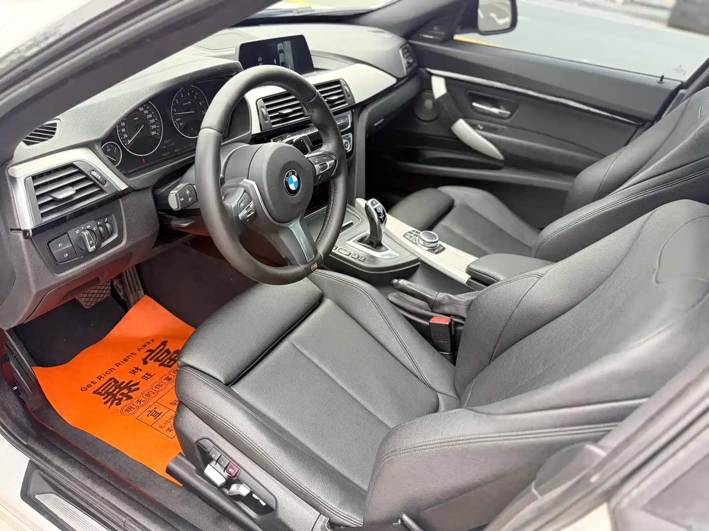 BMW 3 Series GT 2018 320i M Sport фото 4