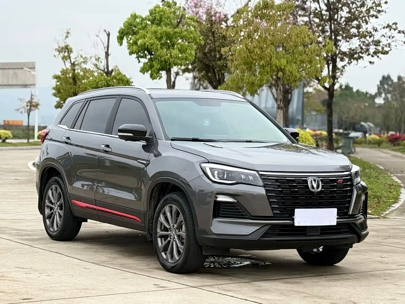 CHANGAN CS75