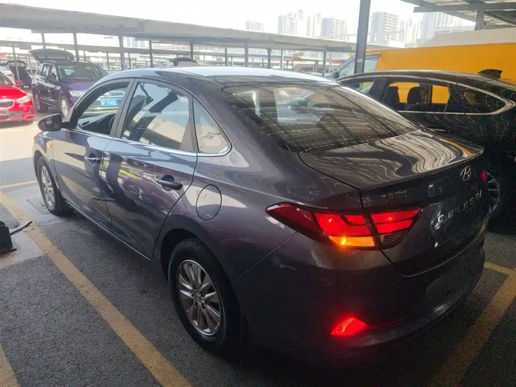 Hyundai Elantra 2018 1.6L Automatic Pleasing Edition GL China VI фото 5