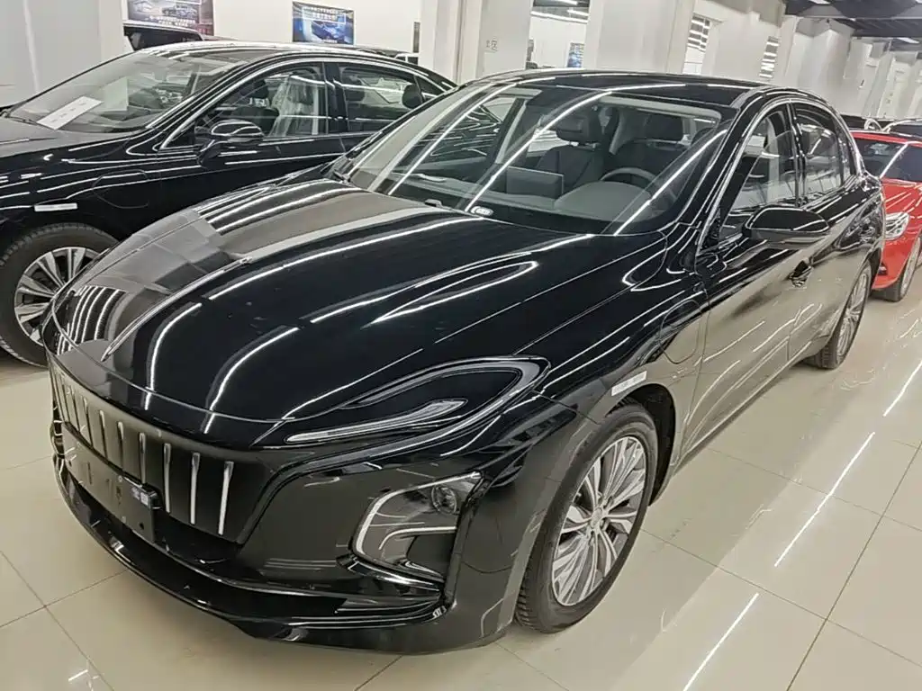 Hongqi E-QM5 2024 Model 450km Travel Edition