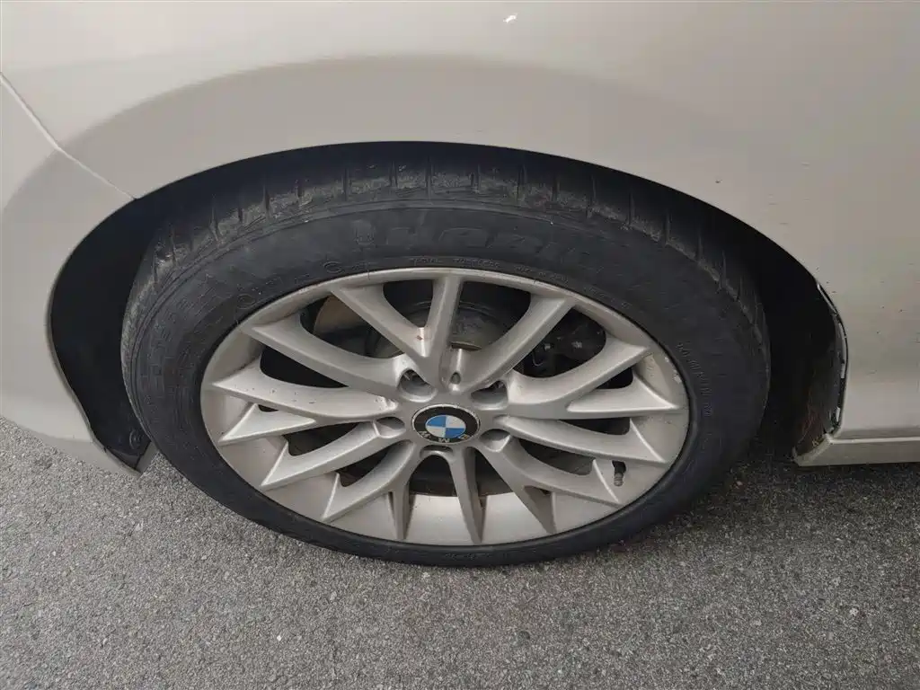 BMW 1 Series (Import) 2015 120i Leading фото 23