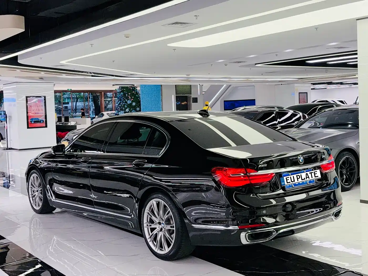 BMW 7 Series 2018 730Li Premium Type Excellence Package фото 4