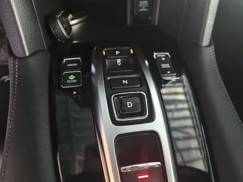 Honda UR-V 2018 2017 370TURBO AWD Premium Edition China V