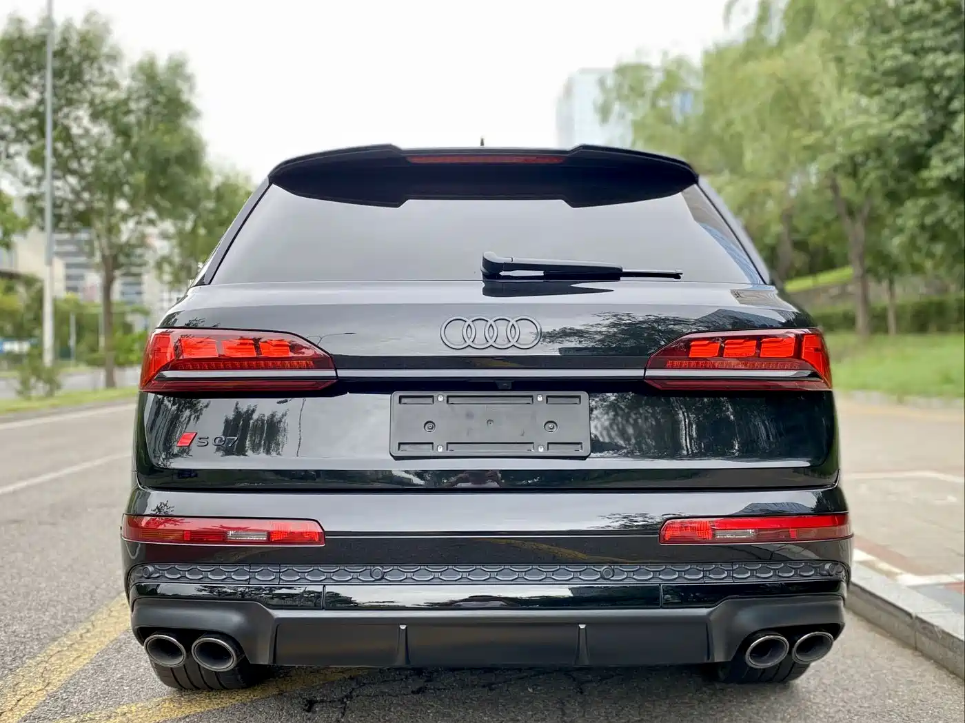 Audi SQ7 2024 4.0 TFSI фото 4