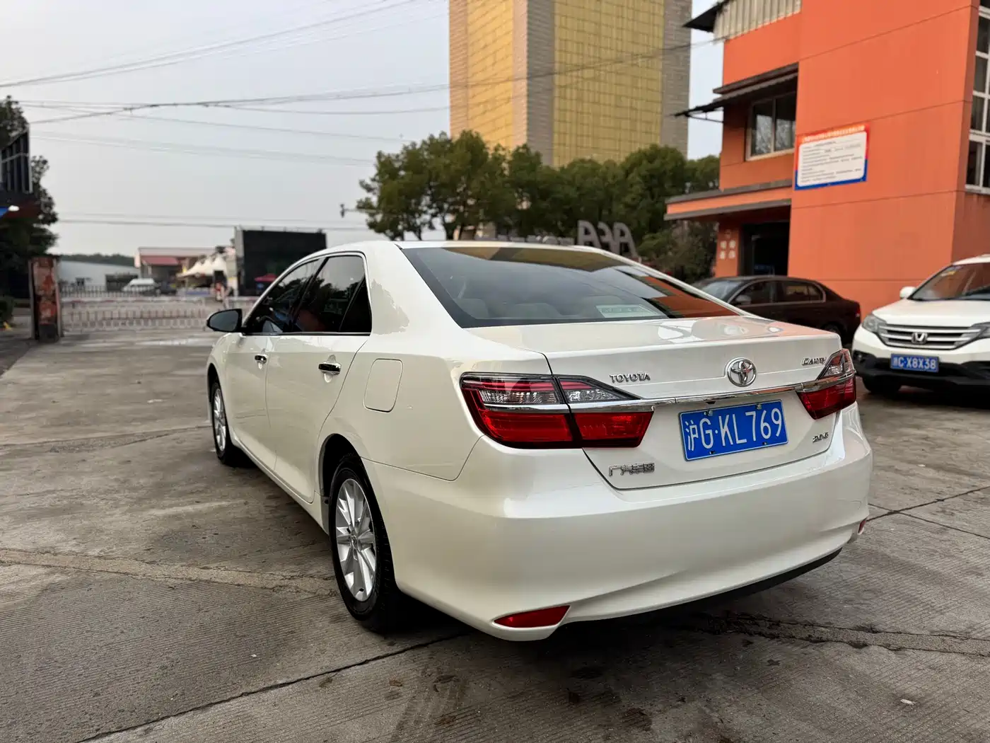 Toyota Camry 2016 2.0G 10th Anniversary Leading Edition фото 11