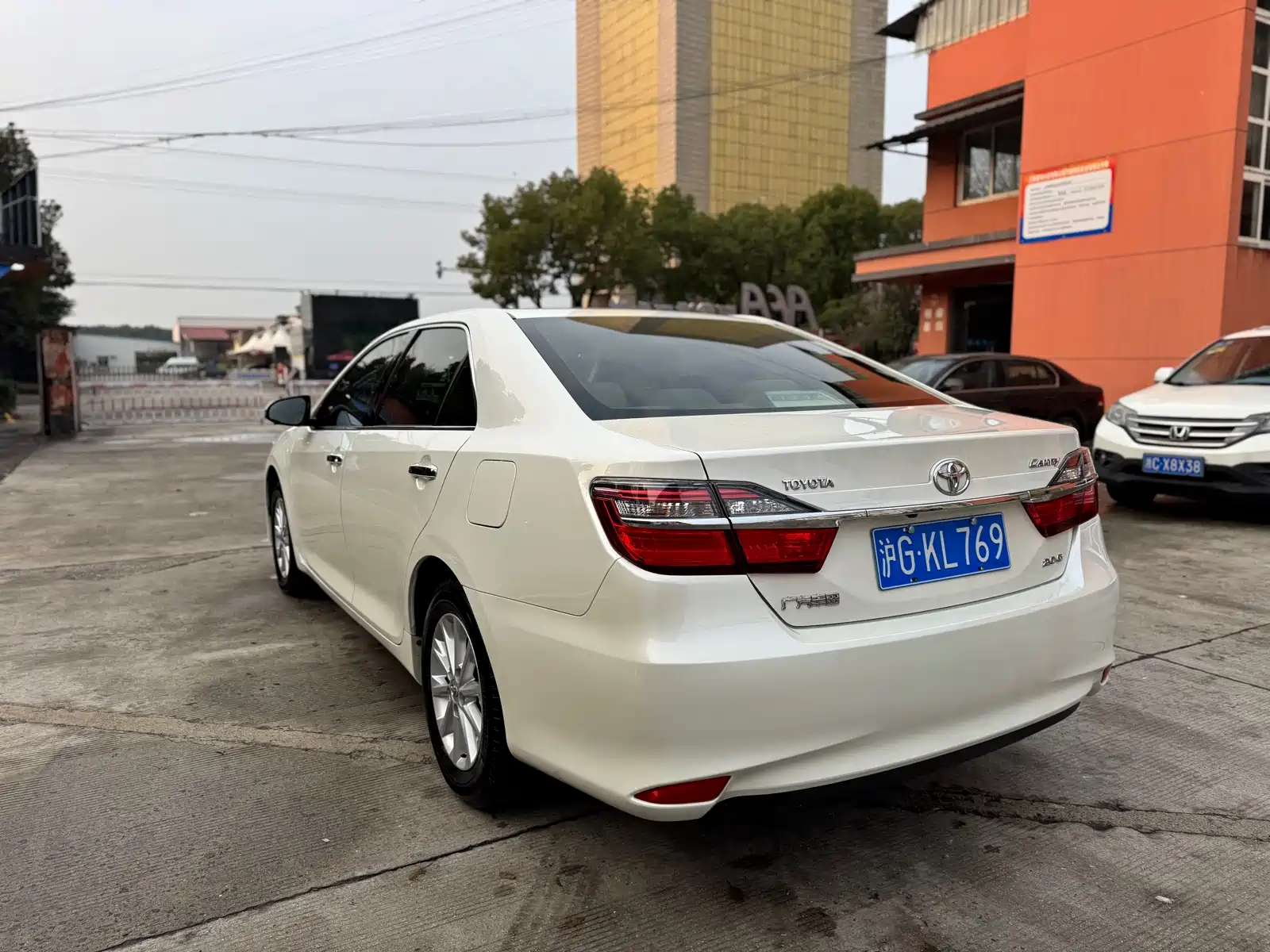 Фото 11 - Toyota Camry