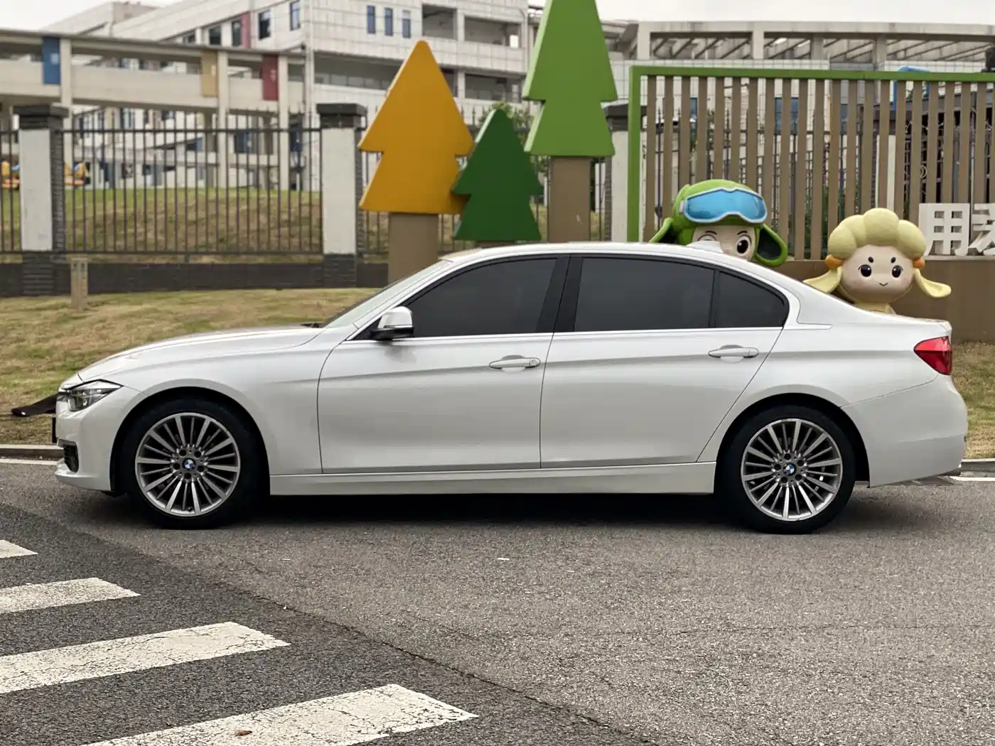 BMW 3 Series 2019 320Li Fashion Type фото 4