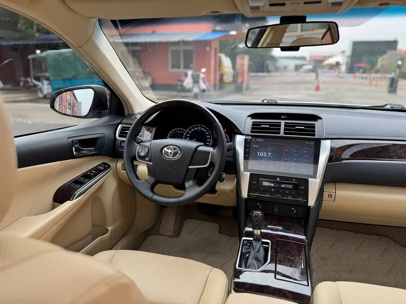 Toyota Camry 2016 2.0G 10th Anniversary Leading Edition фото 23