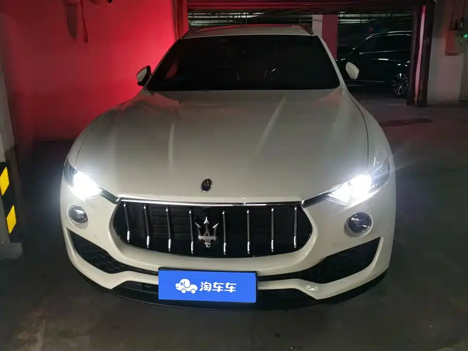 MASERATI LEVANTE