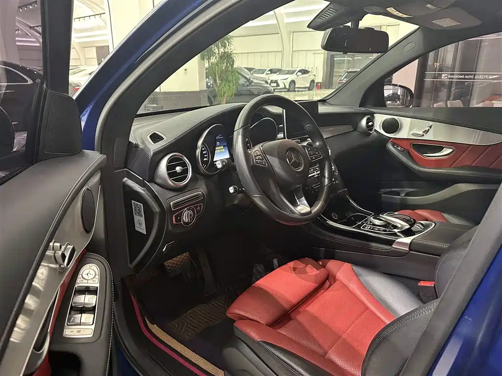 Mercedes-Benz GLC Coupe 2018 GLC 200 4MATIC Coupe SUV фото 11