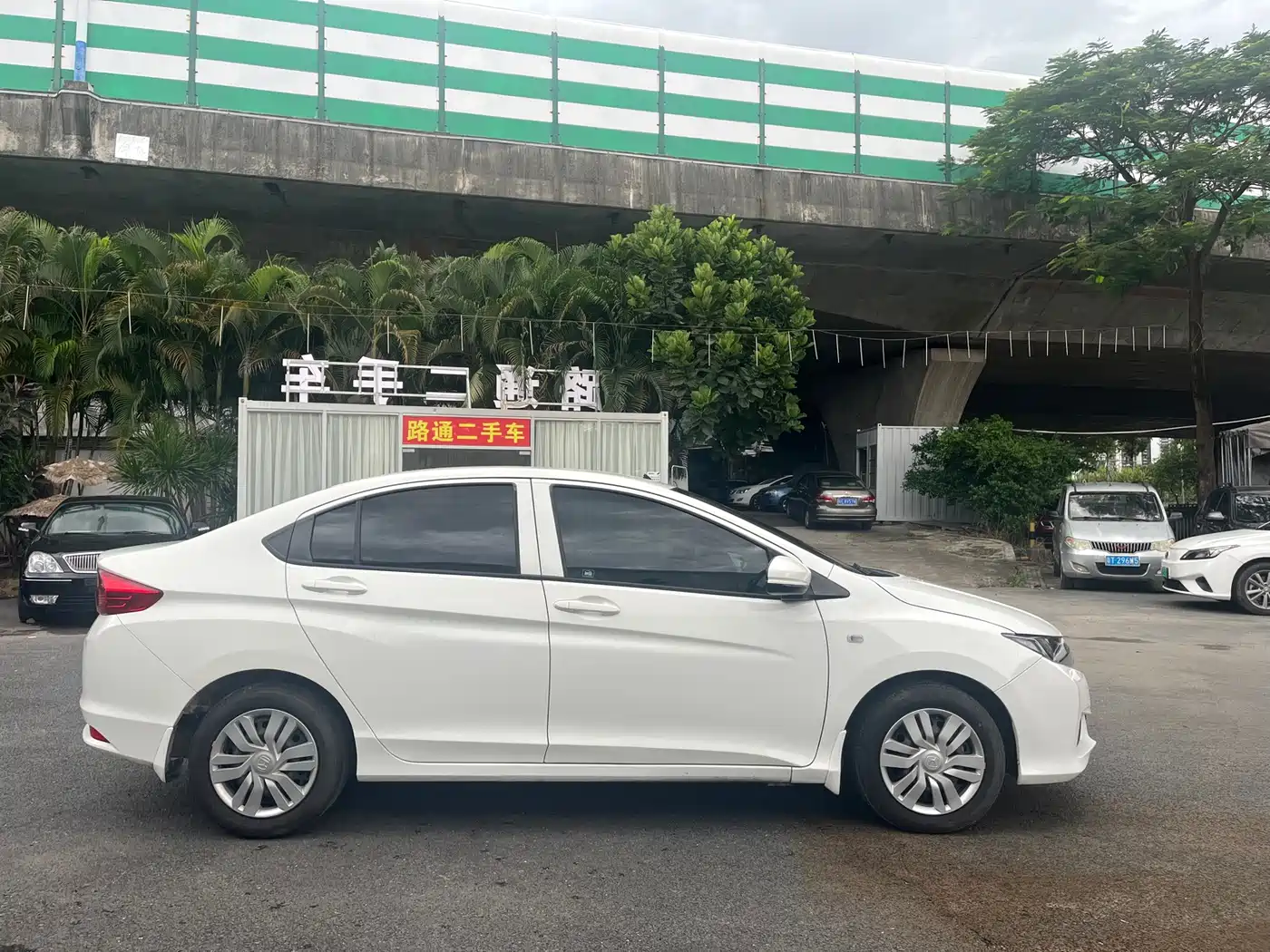 Photo 4 - Honda City