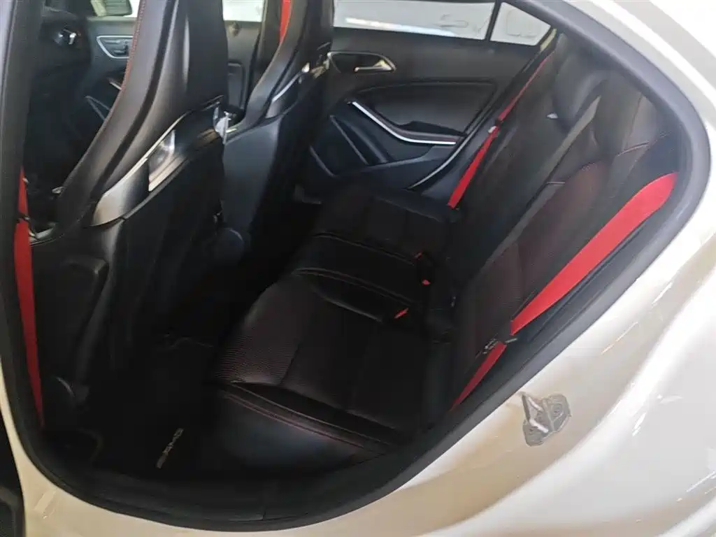 Mercedes-Benz A-Class AMG (Import) 2014 AMG A 45 4MATIC фото 13