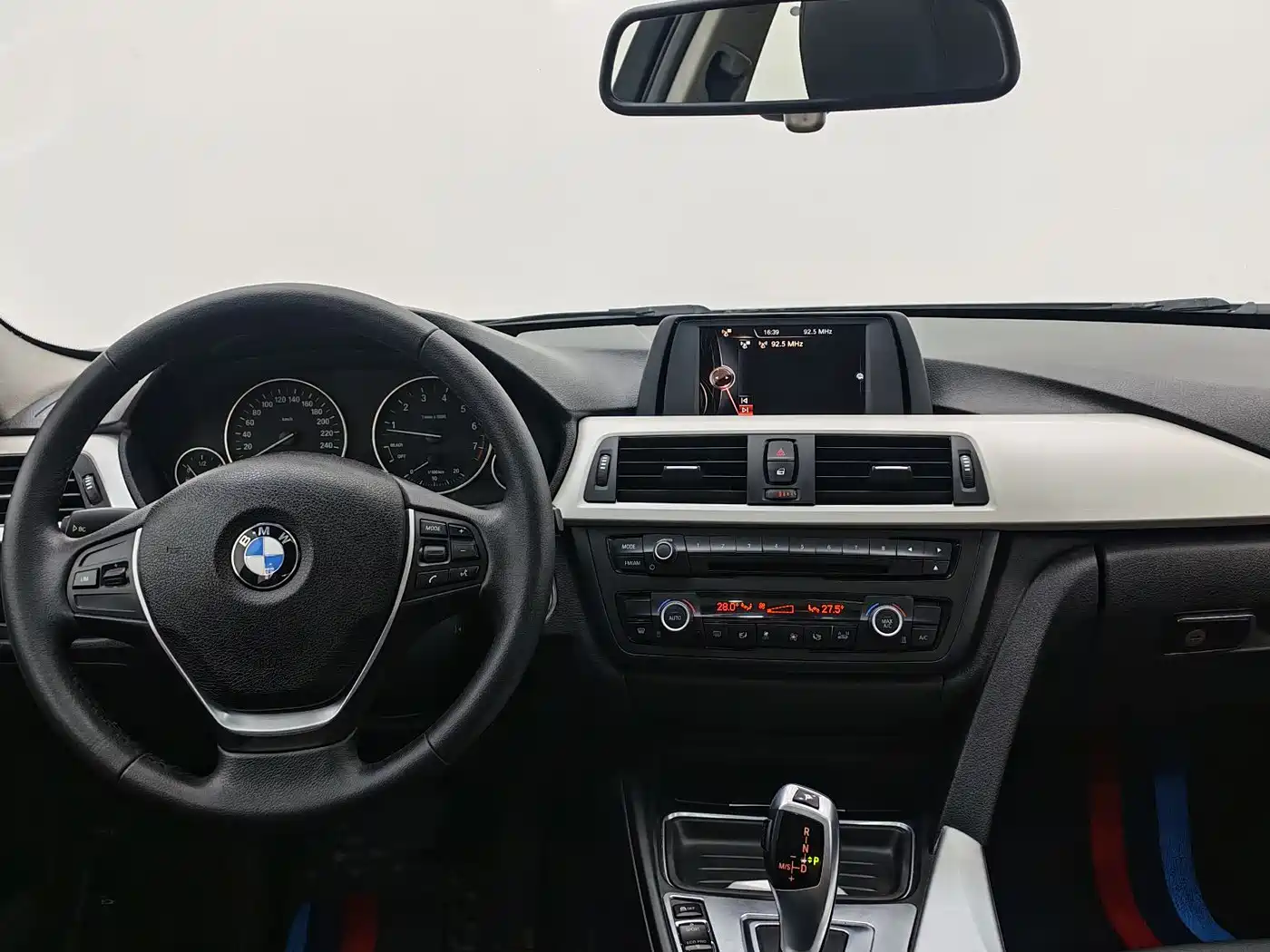 BMW 3 Series 2015 320Li Super Joy Fashion фото 11