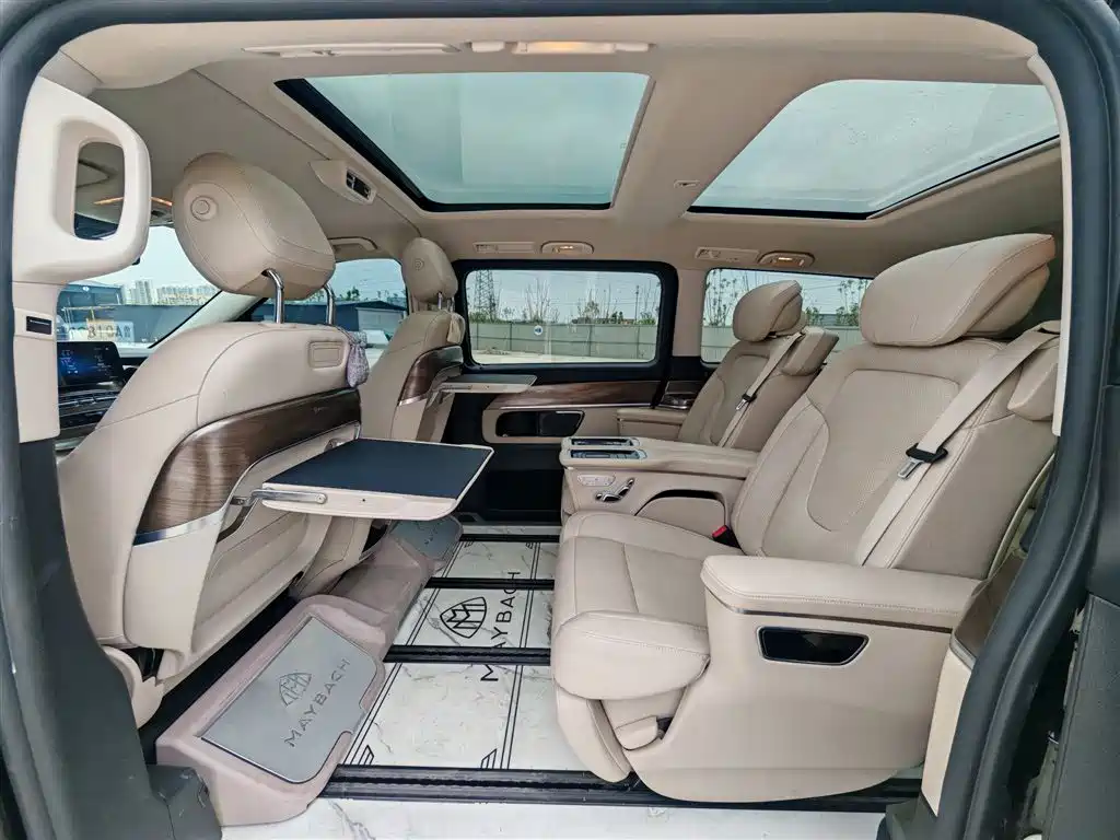 Mercedes-Benz V-Class 2022 V 260 L Long Wheelbase Prestige Edition фото 12