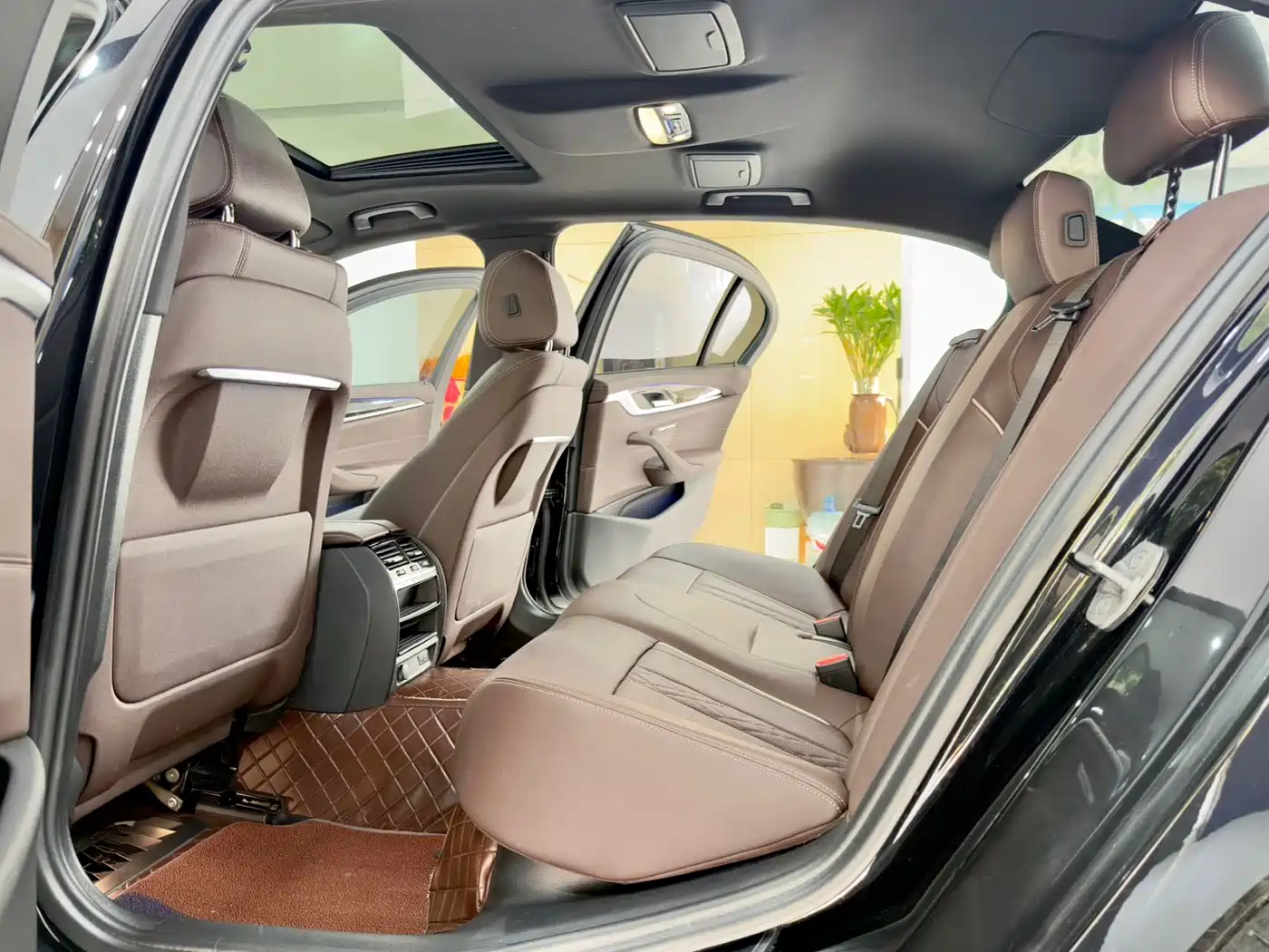 BMW 5 Series 2022 525Li M Sport Package фото 11
