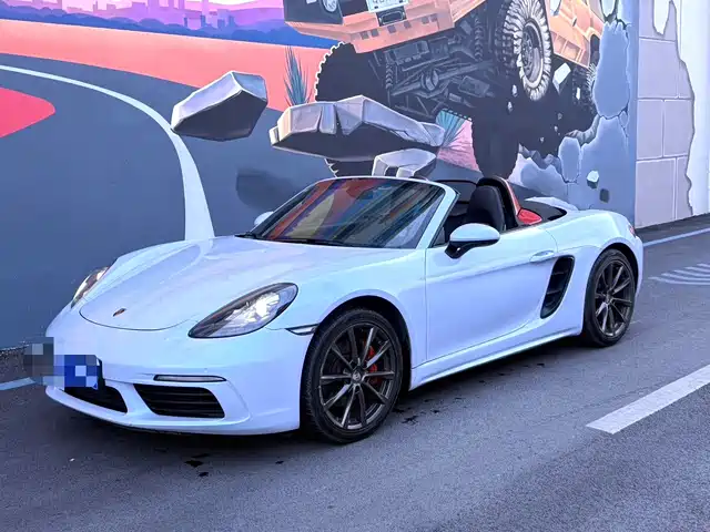 PORSCHE 718