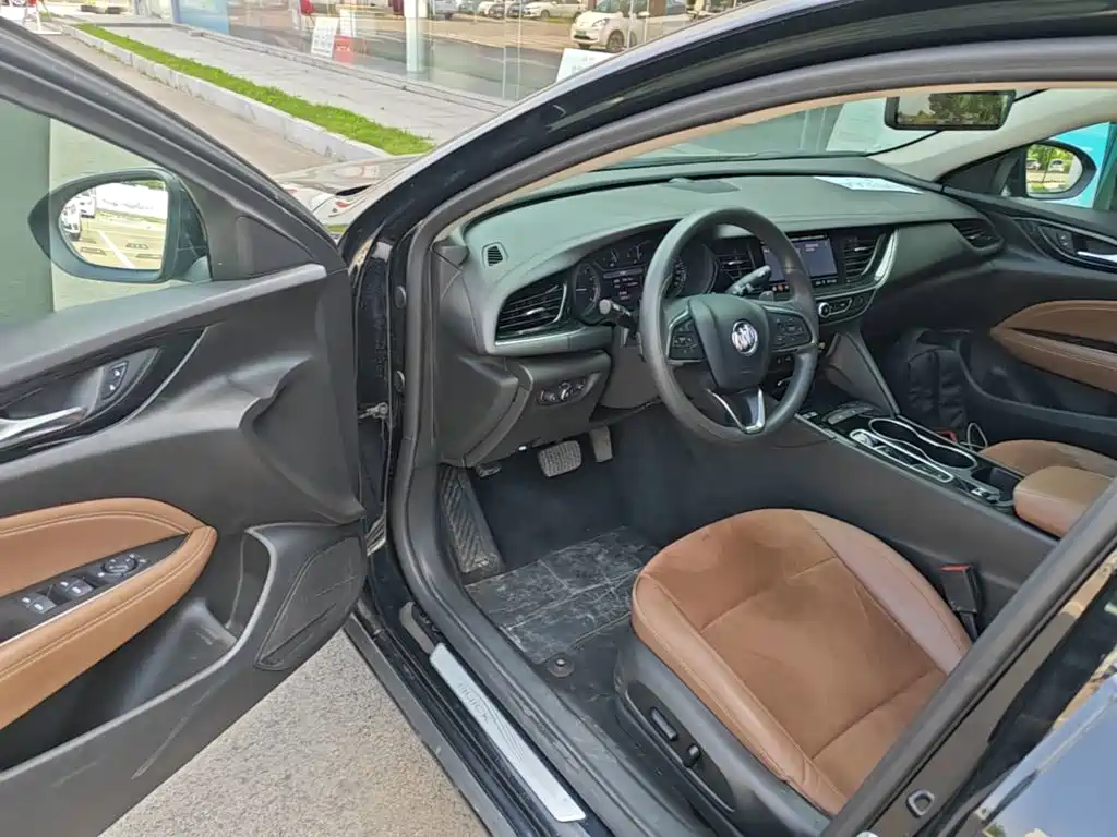 BUICK REGAL