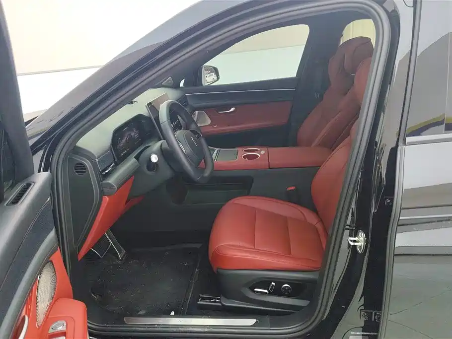 AITO Wenjie AITO M5 2025 Extended Range Ultra AWD фото 9