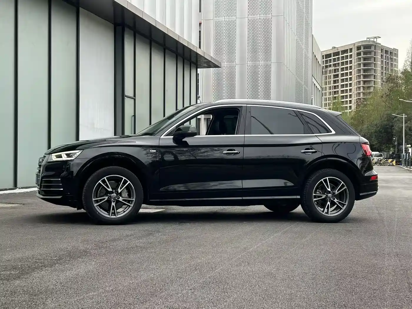 Audi Q5L 2020 40 TFSI Prestige Fashion фото 12