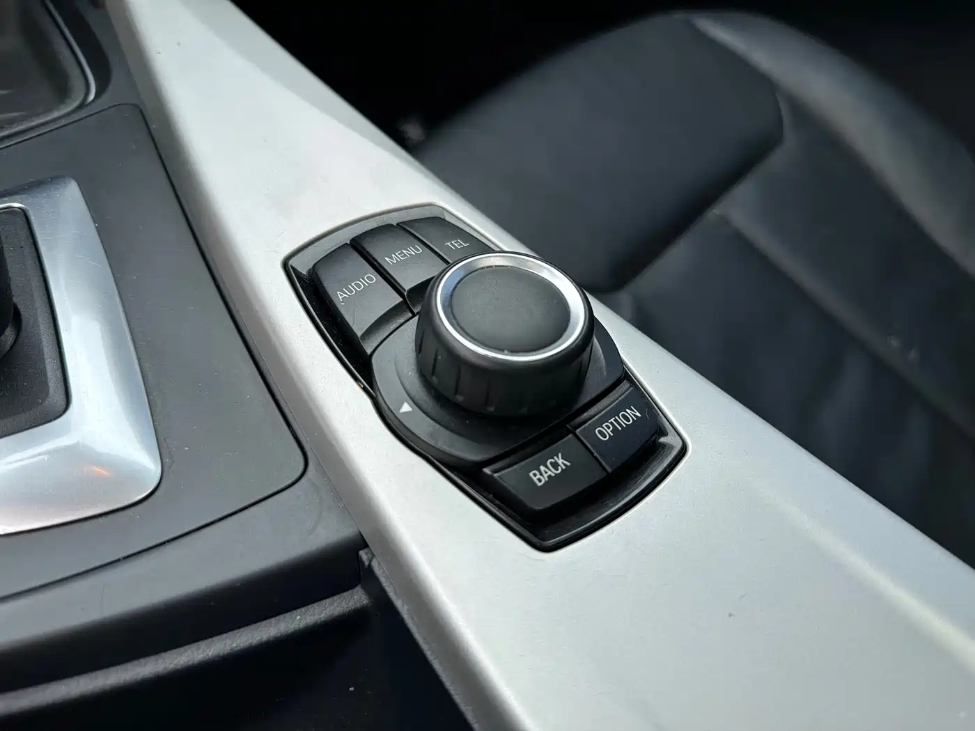 Фото 15 - BMW 3 Series