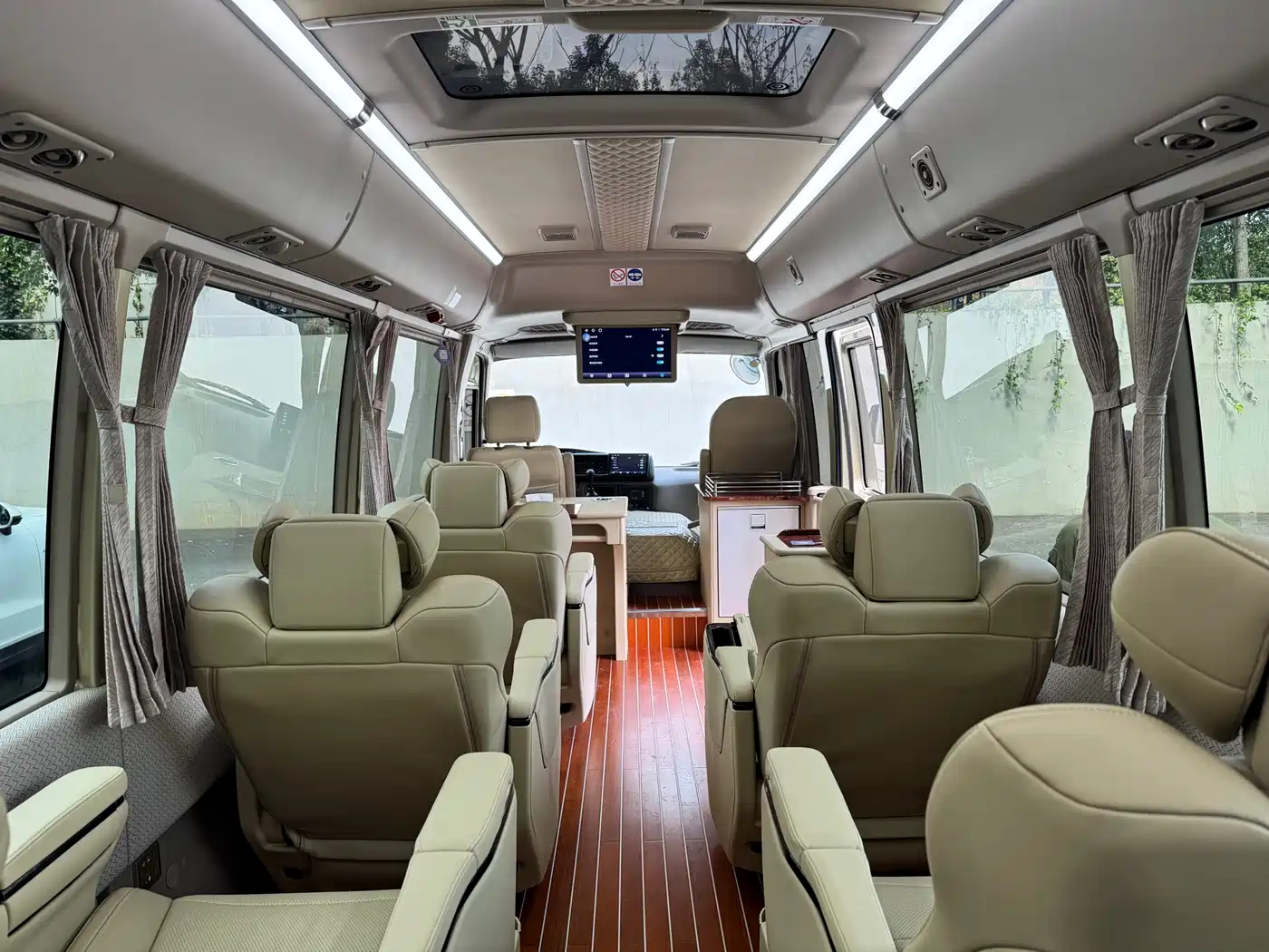 Toyota Coaster 2019 4.0L Luxury Vehicle GRB53L-ZCMEK 20-seater 9GR фото 18