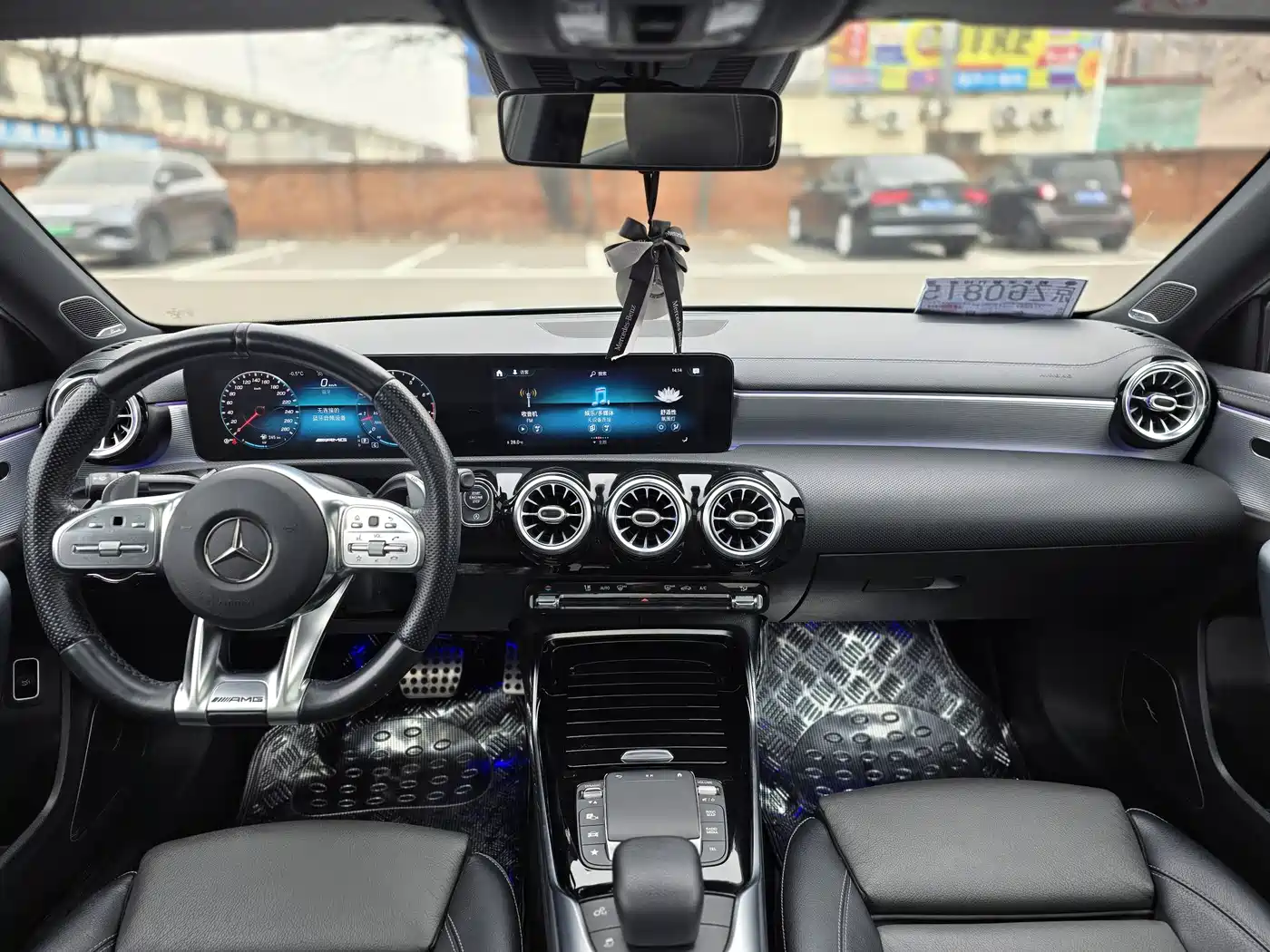 Mercedes-Benz A-Class AMG 2020 AMG A 35 L 4MATIC фото 10