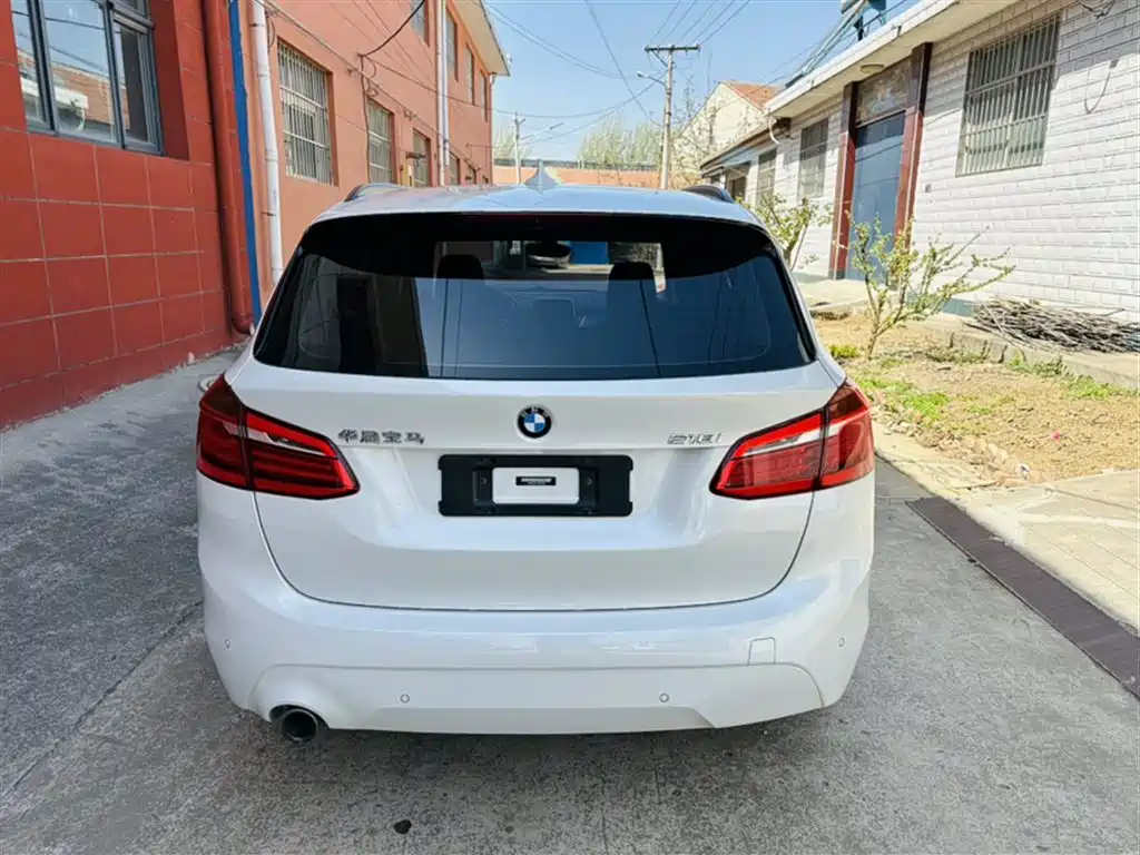 BMW 2 Series Touring 2019 218i Fashion фото 6