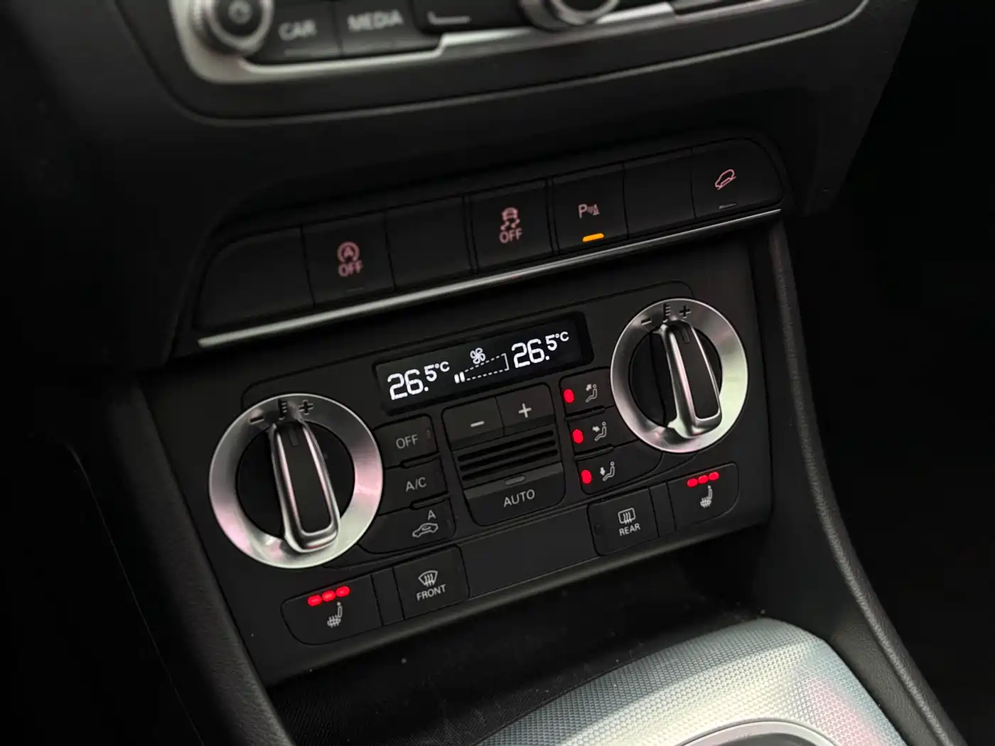 Audi Q3 2015 35 TFSI quattro Technology фото 12