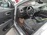 Фото 16 - Jeep Compass