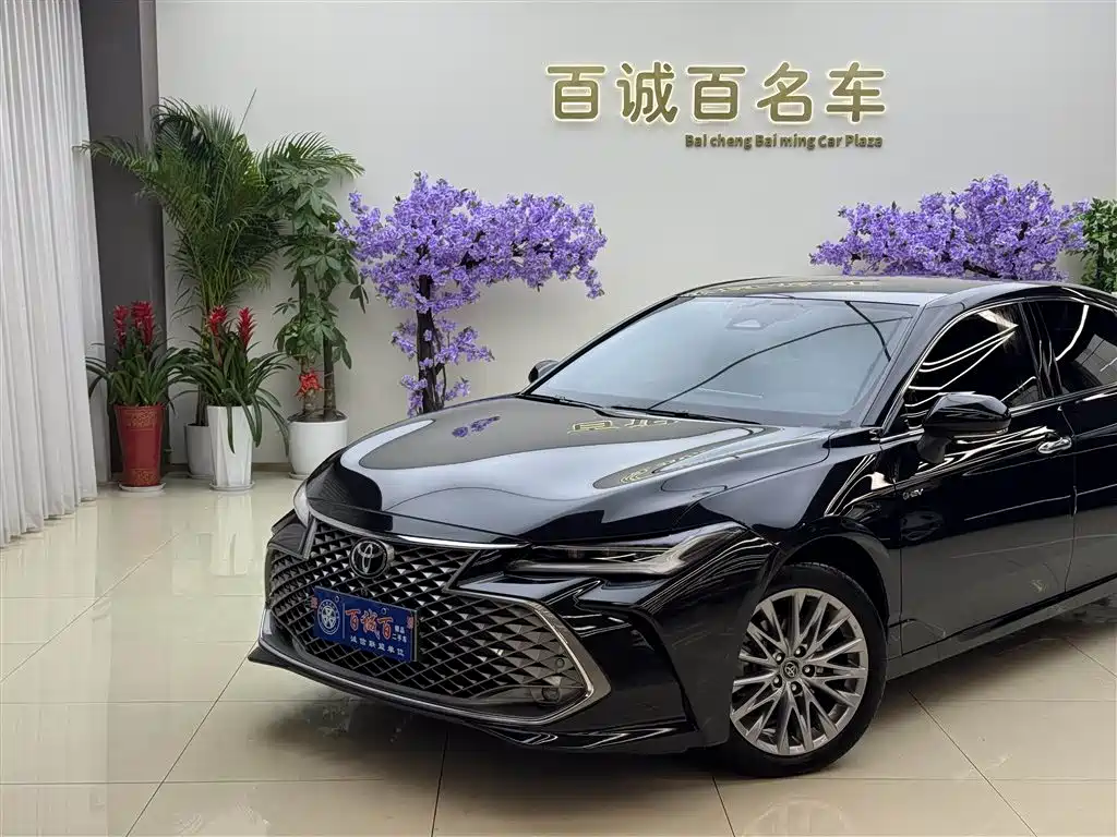 Toyota Avalon 2024 Model Hybrid 2.5L XLE Prestige Edition фото 3