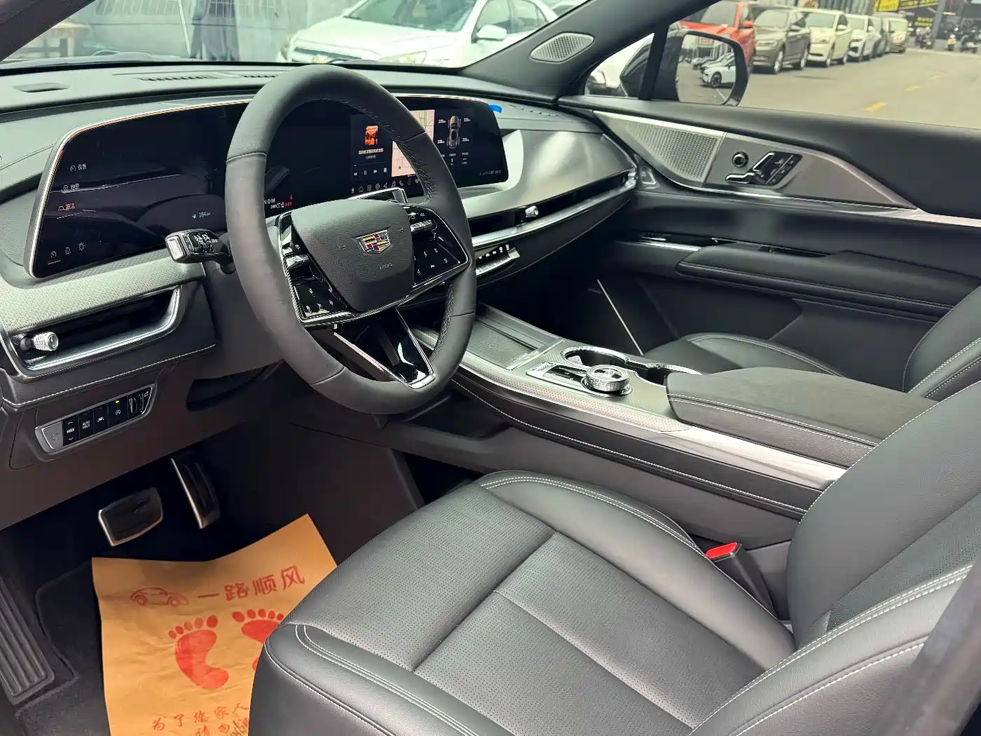 Cadillac XT5 2025 2.0T Premium Model фото 9