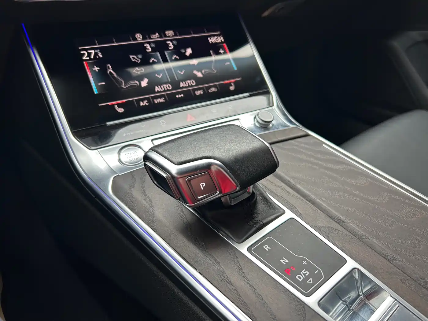 Audi A6L 2019 45 TFSI quattro Exclusive Elegance фото 16