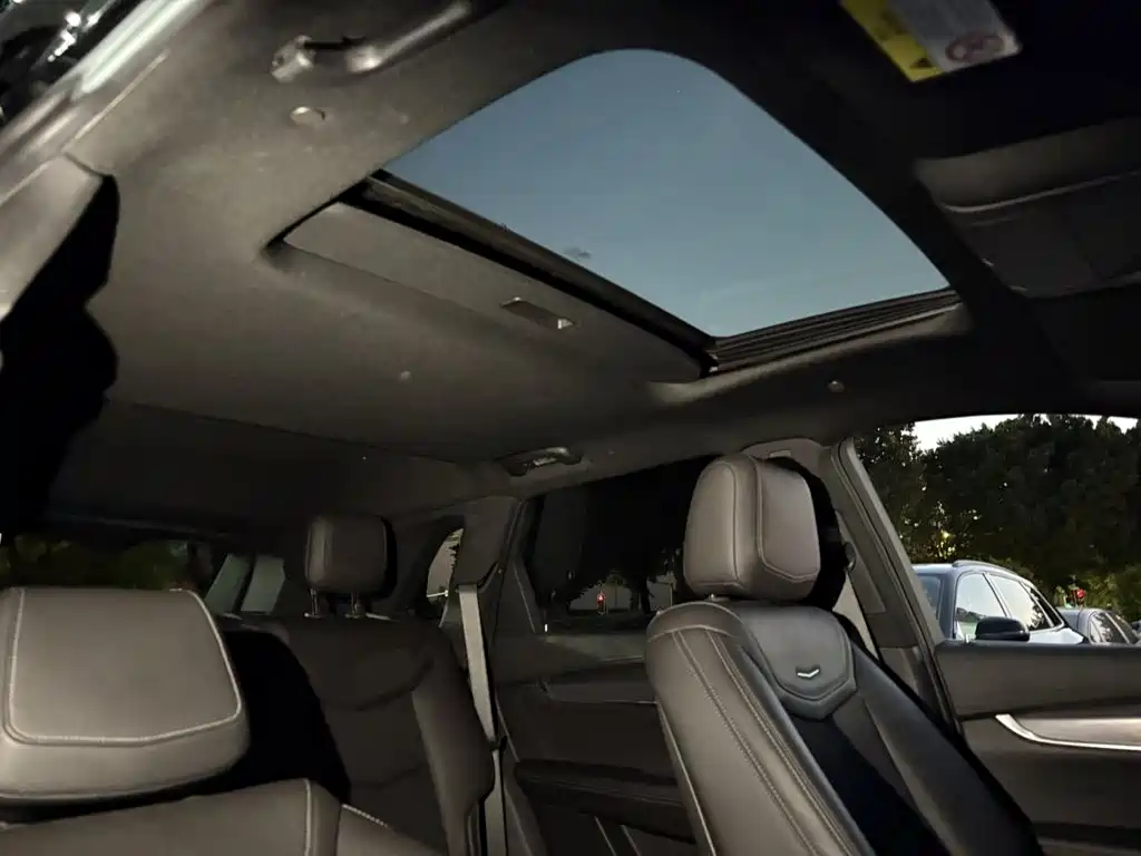 Photo 19 - Cadillac XT5