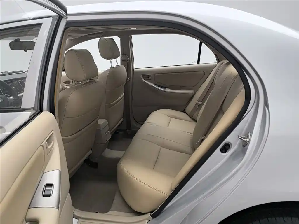 Toyota Corolla 2013 1.6L Automatic Excellence Edition фото 15