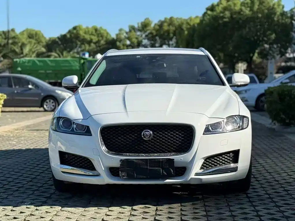 Jaguar XF 2019 2018 XF Sportbrake 2.0T 250PS 2WD Elegance Edition