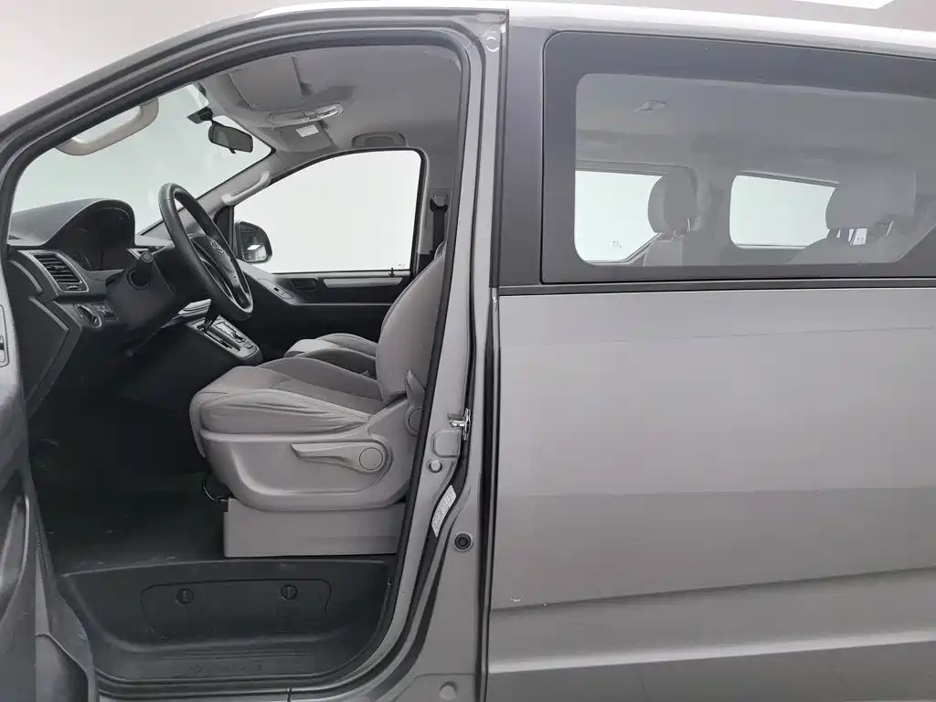 SAIC Maxus Maxus G10 2020 2021 2.0T Automatic Smart Edition Gasoline 7-Seater