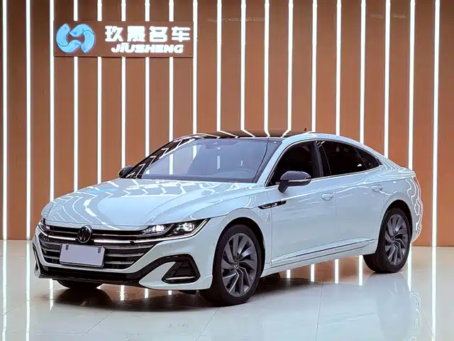 Volkswagen CC 380TSI, Яркий