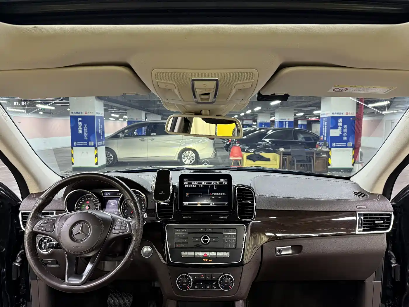Mercedes-Benz GLS 2018 GLS 400 4MATIC Luxury фото 36