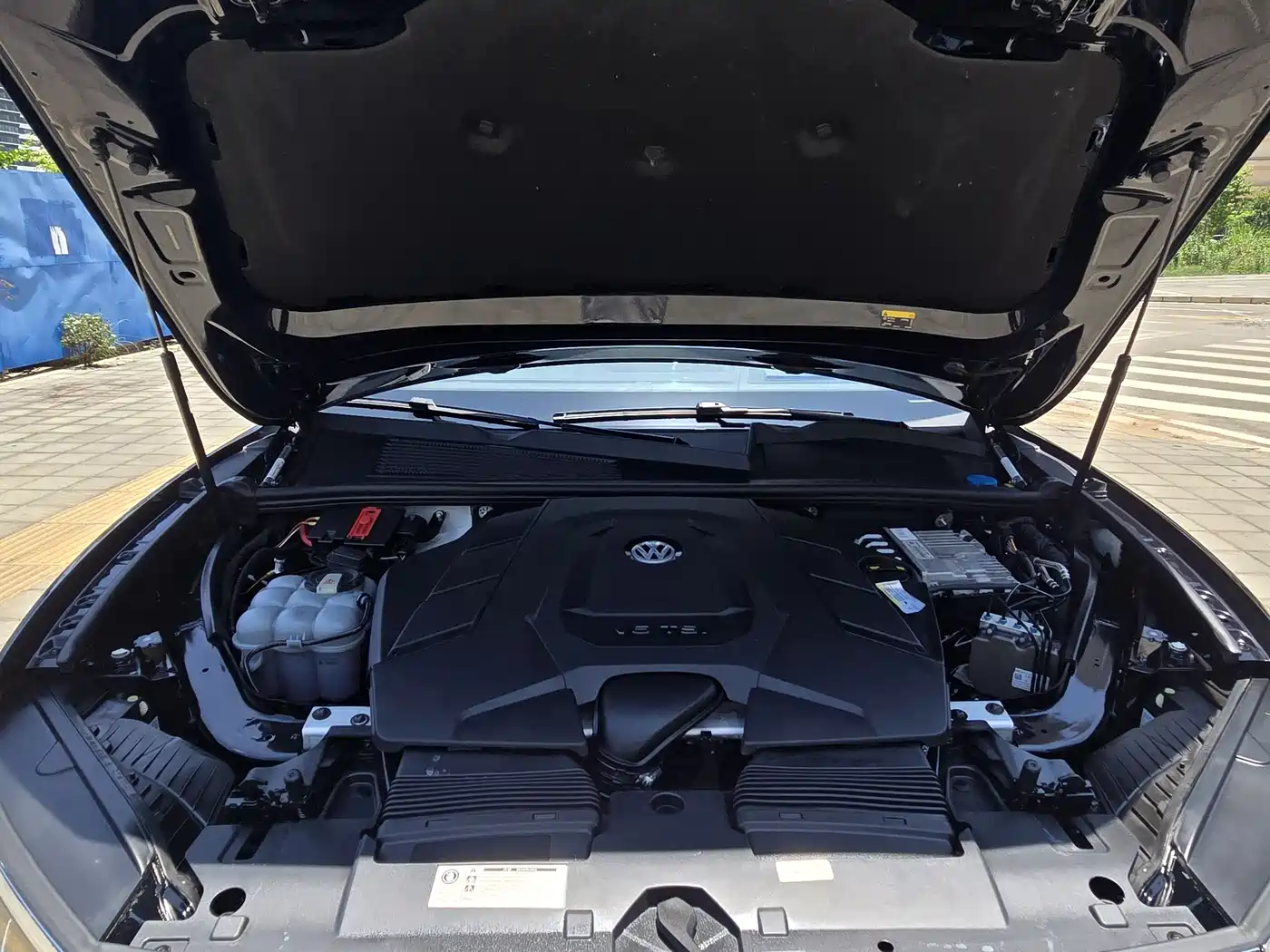 Volkswagen Touareg 2019 3.0TSI Sharp Edge Edition China VI фото 9