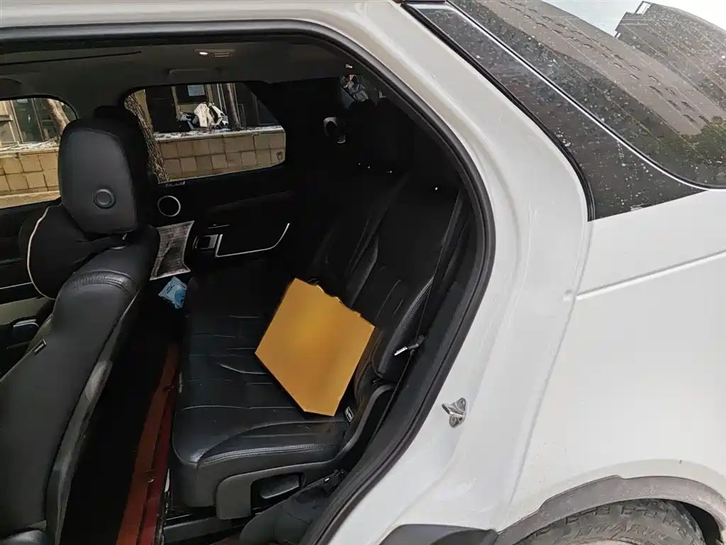 Land Rover Discovery 2018 3.0 SC V6 HSE фото 15